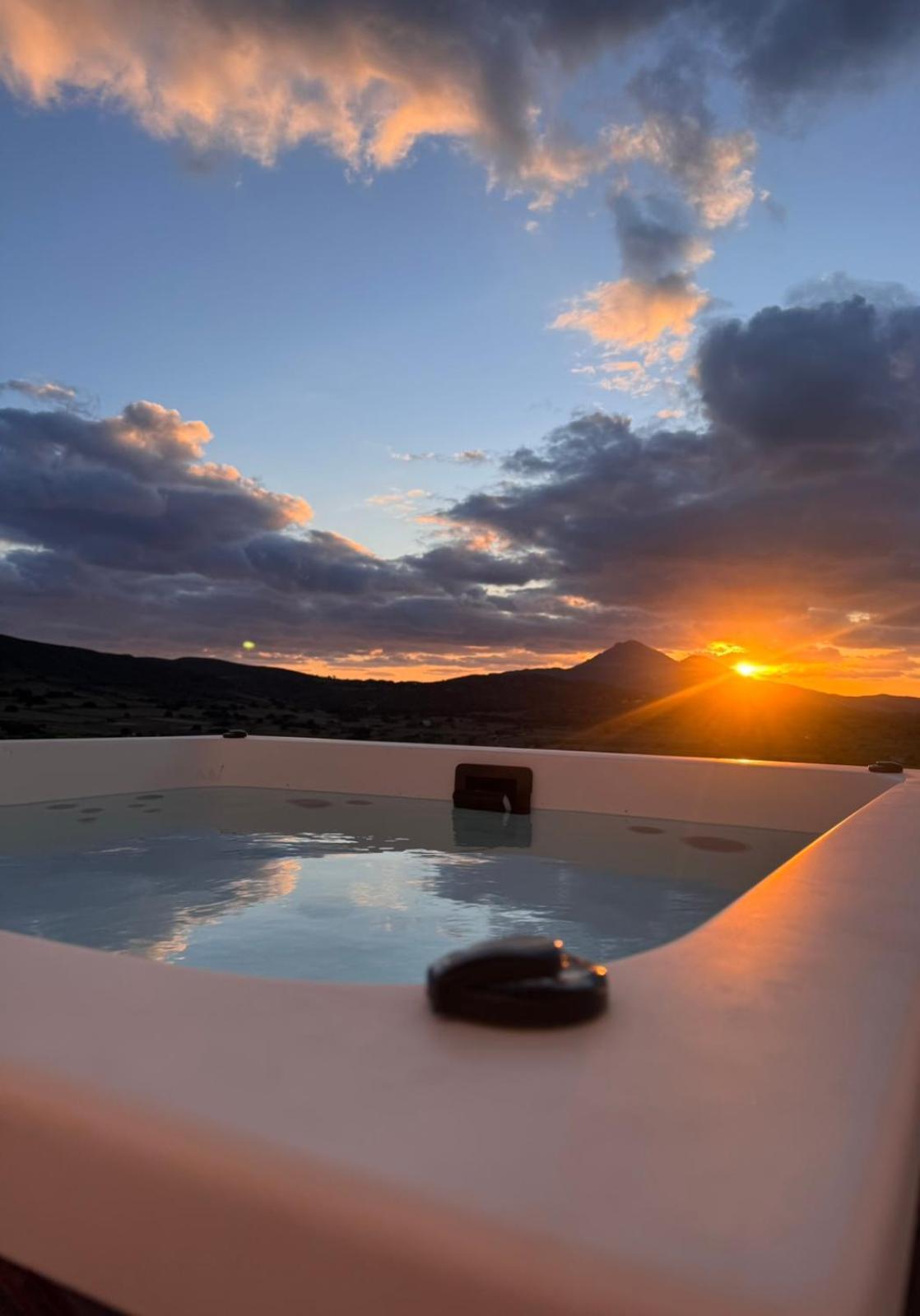 Bayview Villa With Jaccuzi - Milos Zefiría Exterior foto